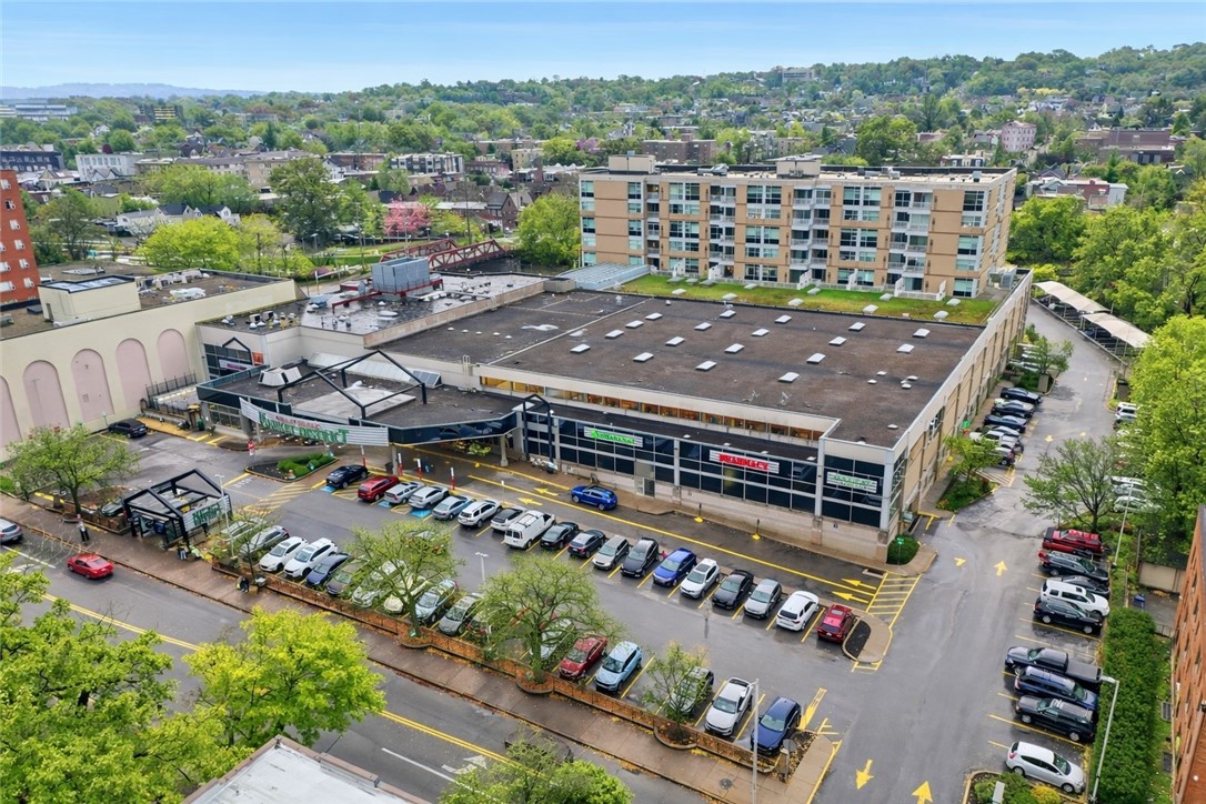 5570 CentreAvenue 400