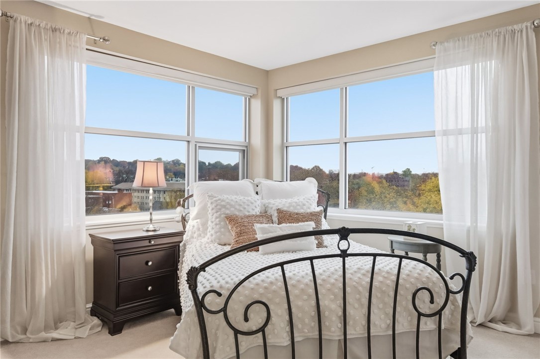 5570 CentreAvenue 400