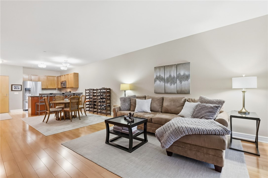 5570 CentreAvenue 400