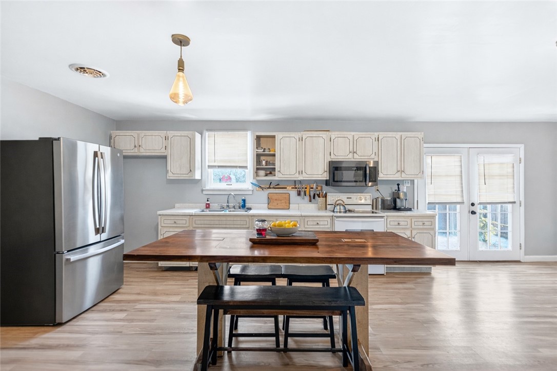 122 Sonnie Dr