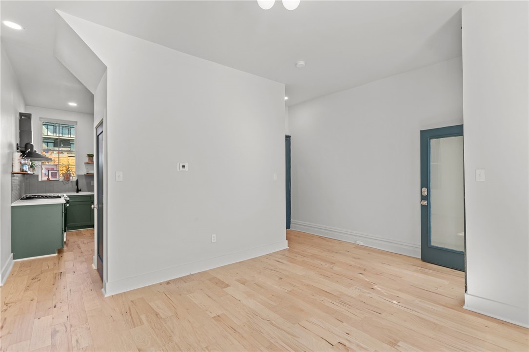2011 Forbes Ave
