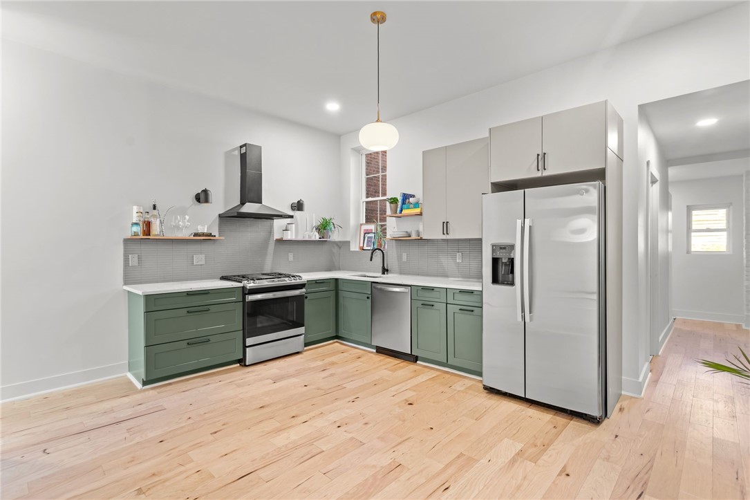 2011 Forbes Ave