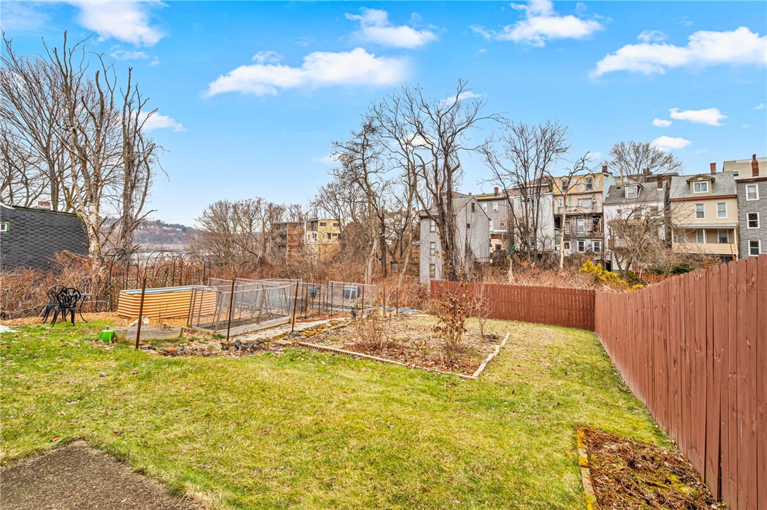 342 Harmar St
