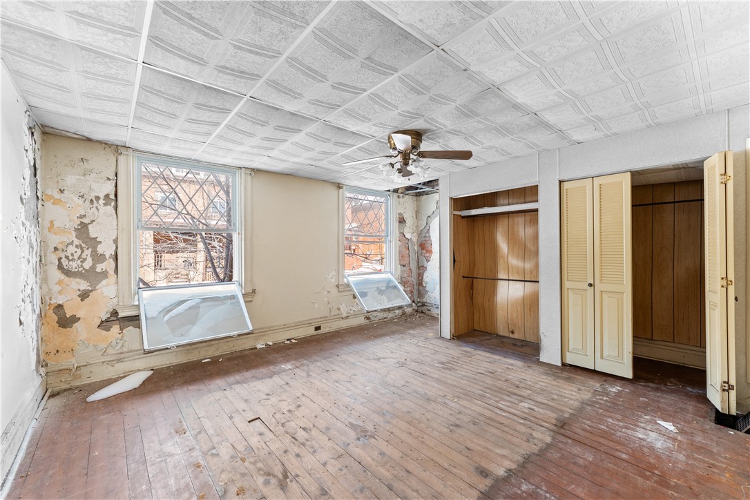 115 Hawkins Ave