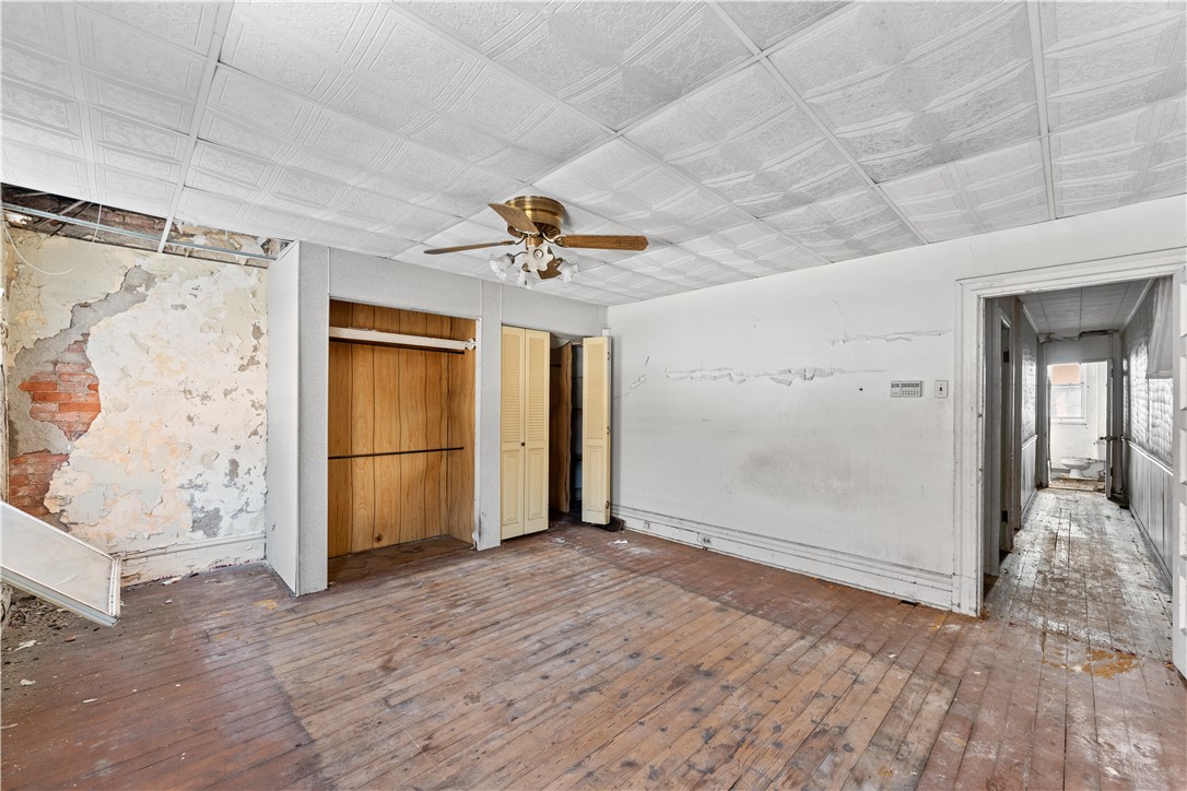 115 Hawkins Ave