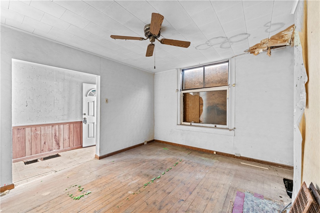 115 Hawkins Ave