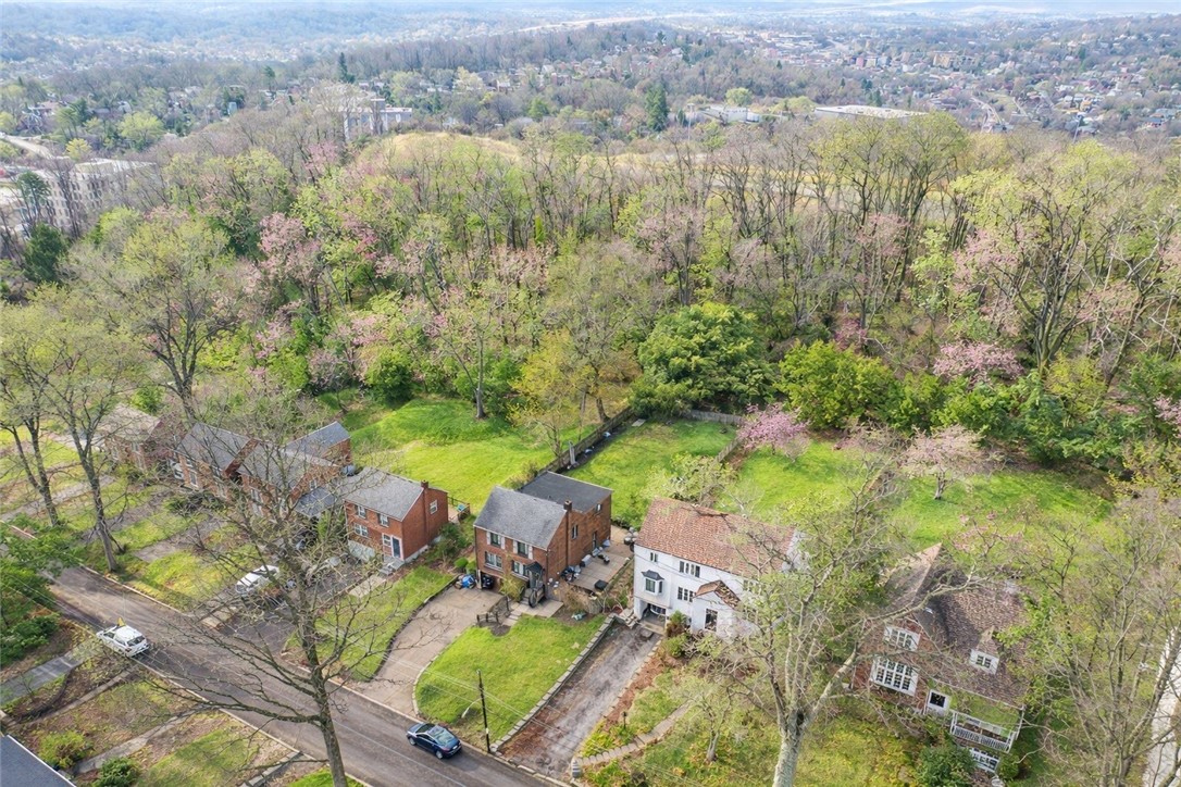 310 Edgewood Rd