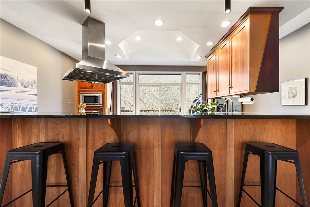 71 Waterfront Dr