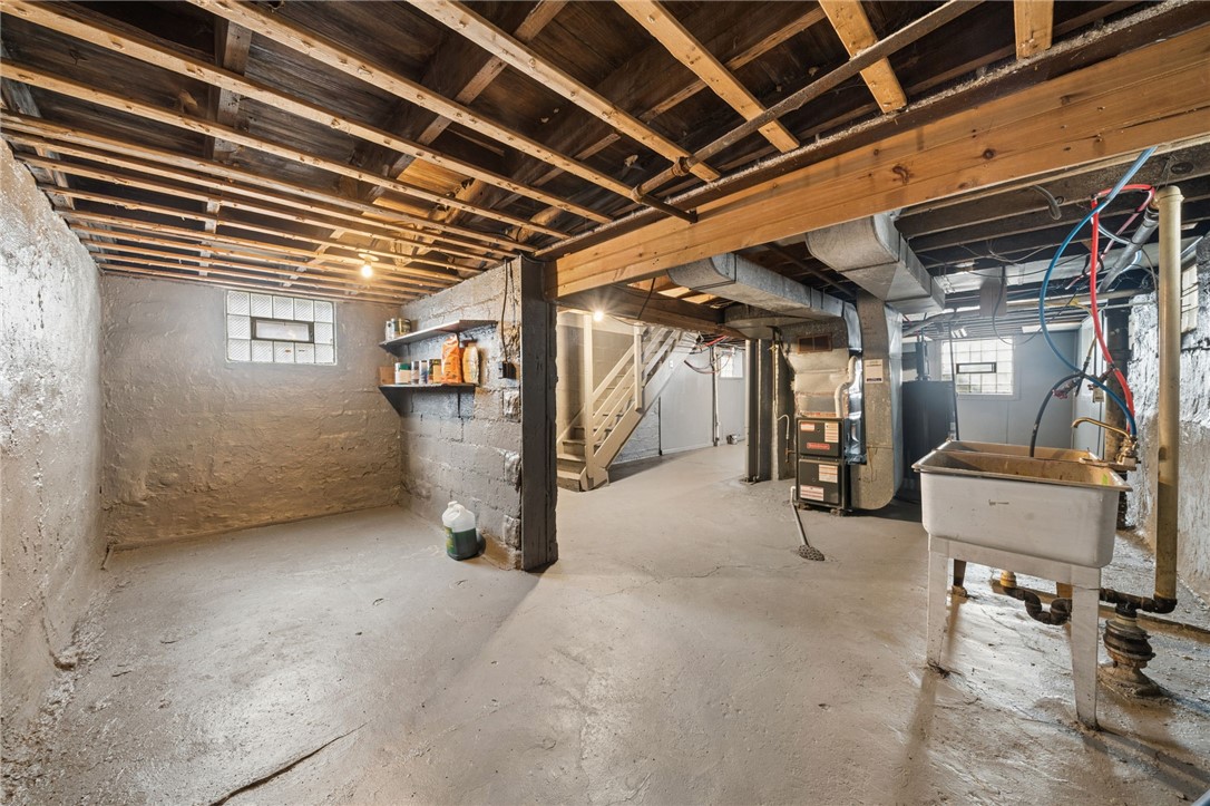 617 Danbury St