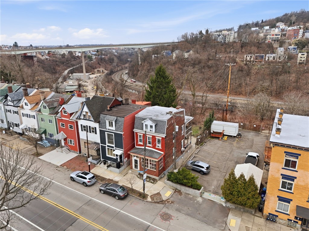 3900 Liberty Ave