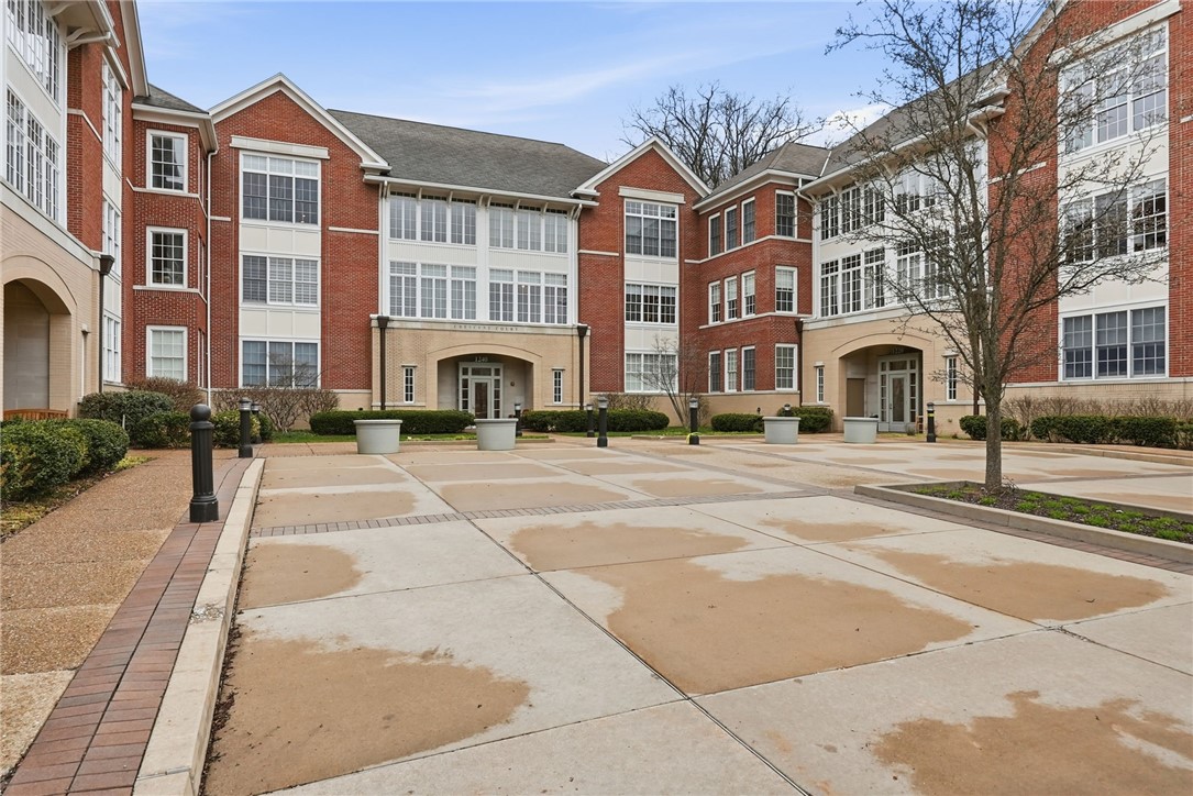 1240 Crescent Pl 2H