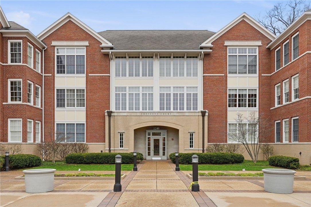1240 Crescent Pl 2H
