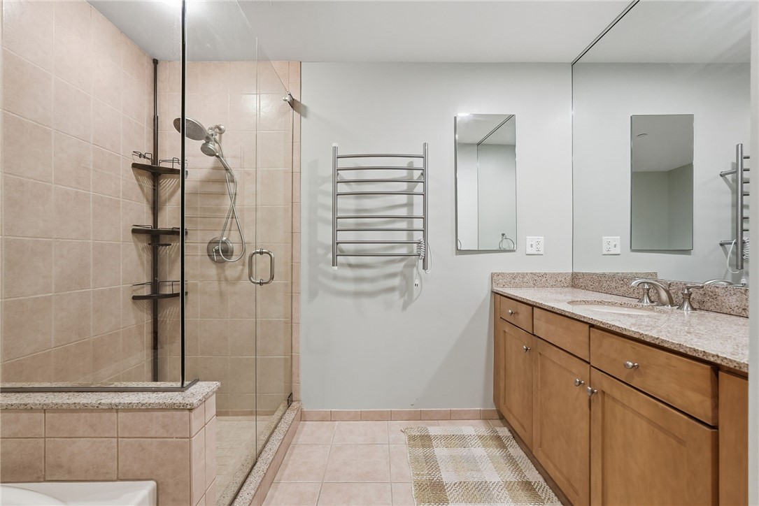 1240 Crescent Pl 2H