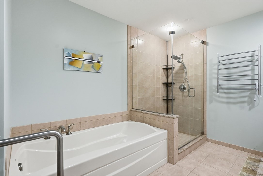 1240 Crescent Pl 2H