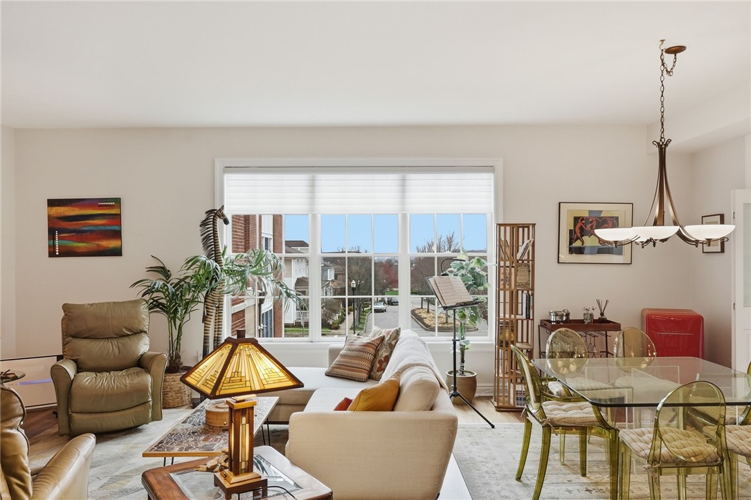 1240 Crescent Pl 2H