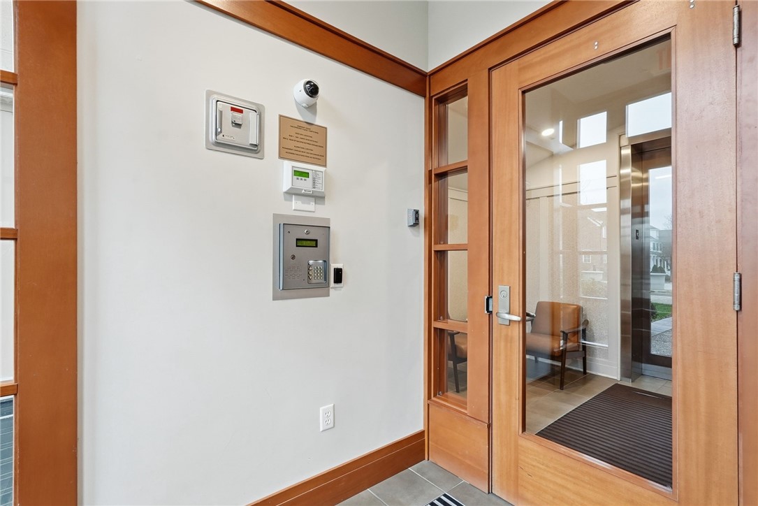1240 Crescent Pl 2H