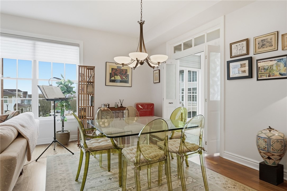 1240 Crescent Pl 2H