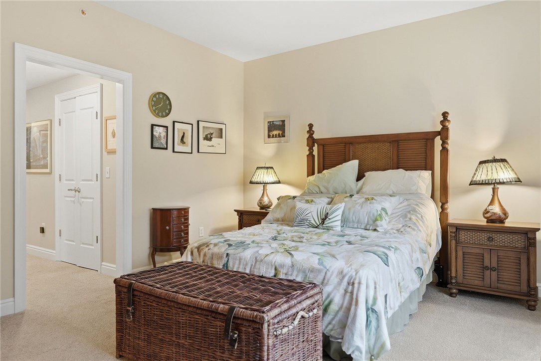 1240 Crescent Pl 2H