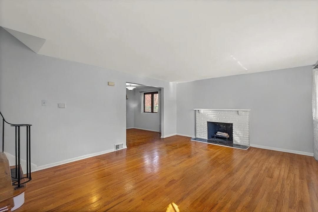 624 Fort Couch Rd