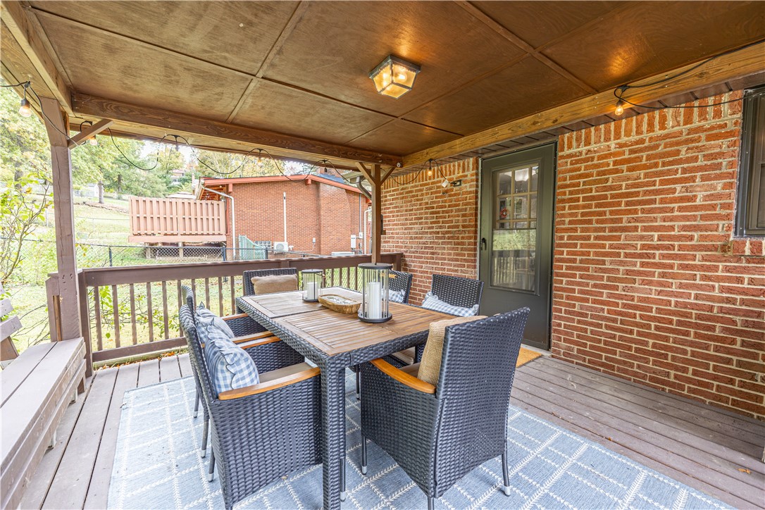 624 Fort Couch Rd