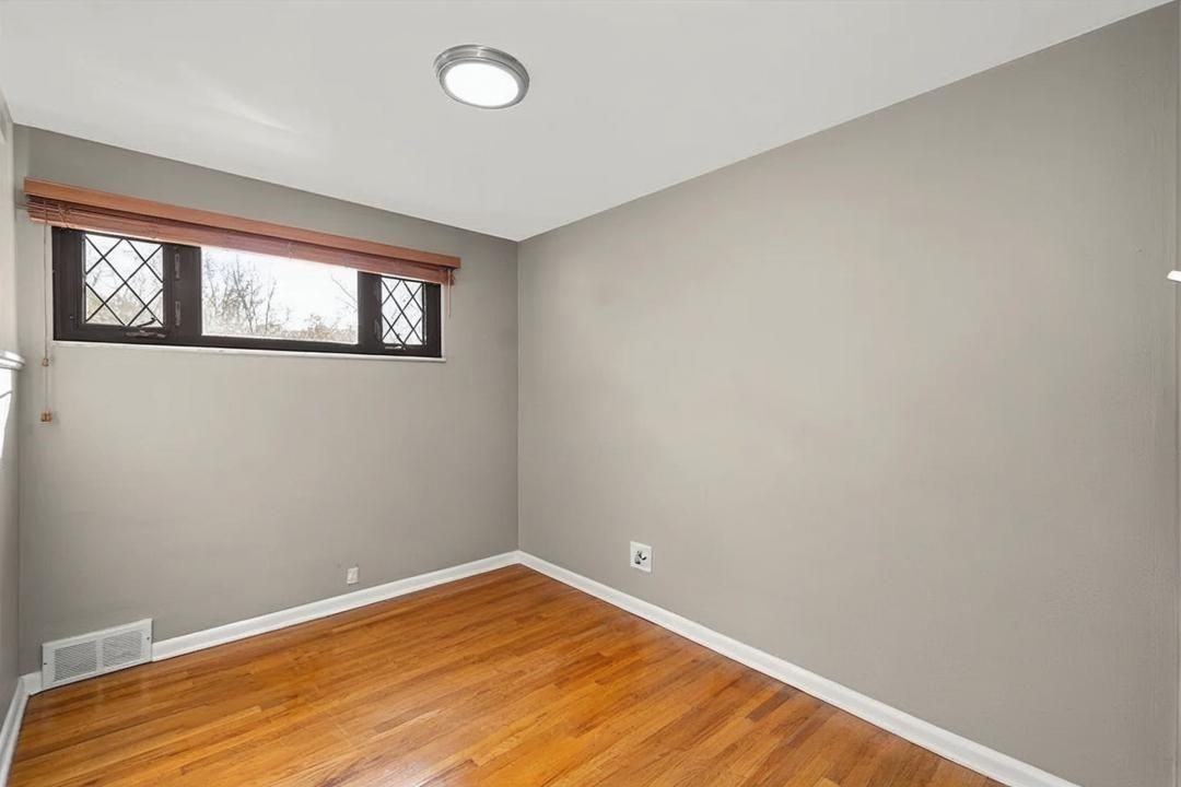 624 Fort Couch Rd