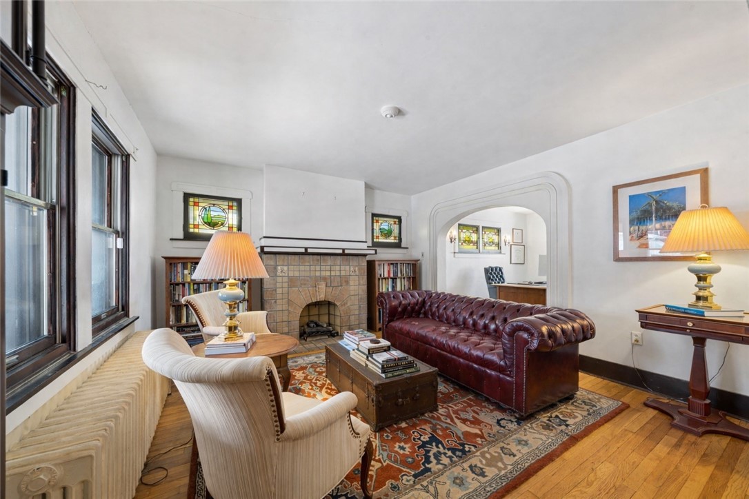 1115 Hillsdale Ave