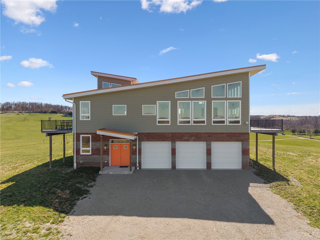 1029 Hoffman Rd