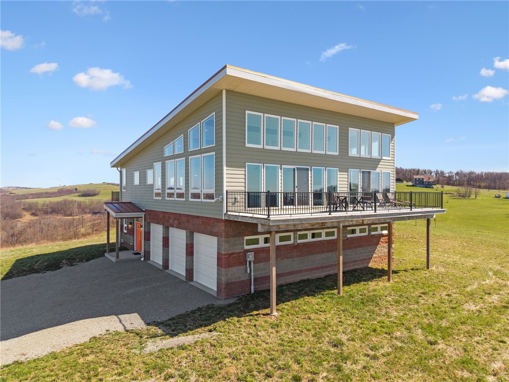 1029 Hoffman Rd