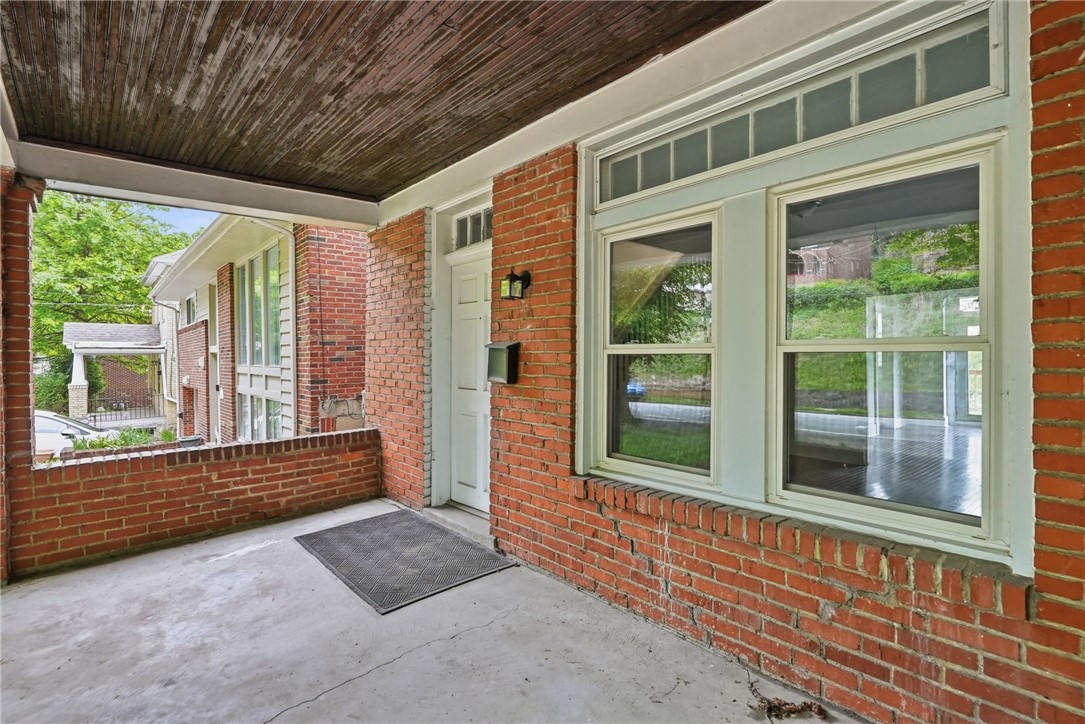 3159 Beechwood Blvd