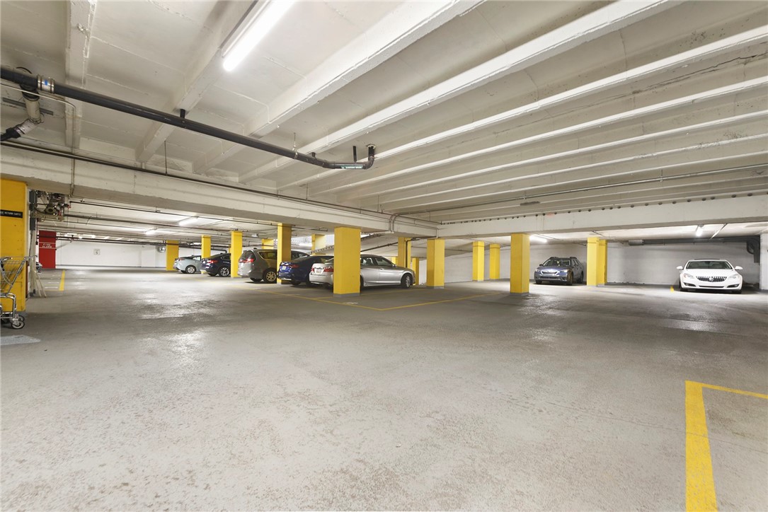 307 S Dithridge St 212