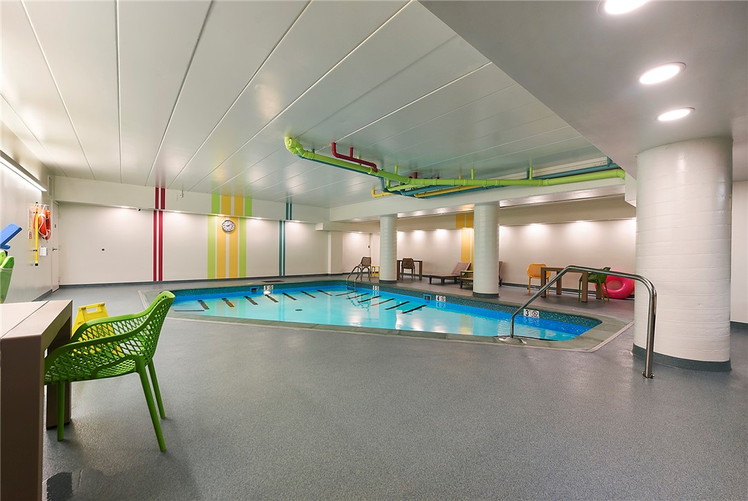 307 S Dithridge St 212