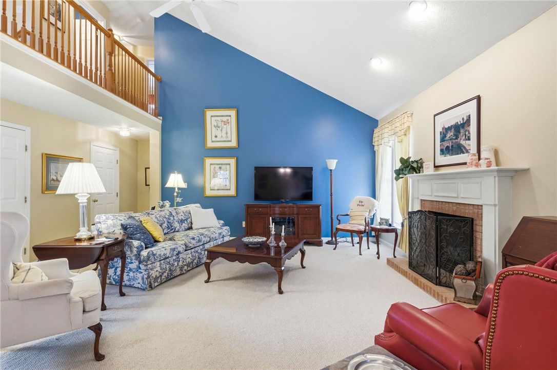 6855 Stephanie Ct