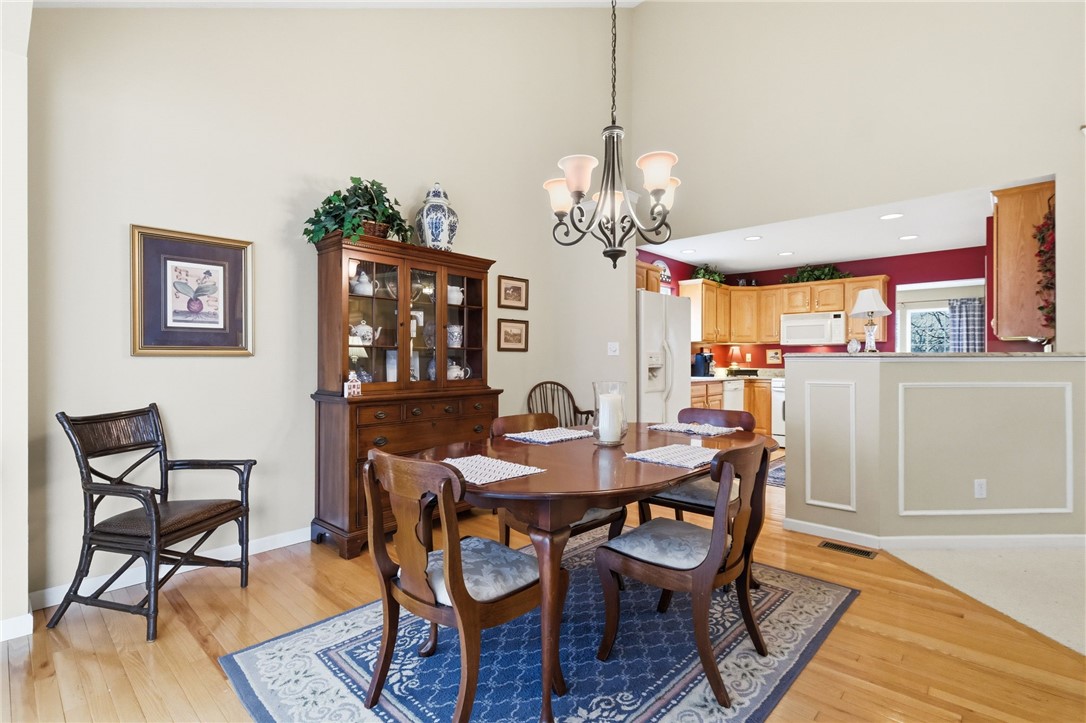 6855 Stephanie Ct