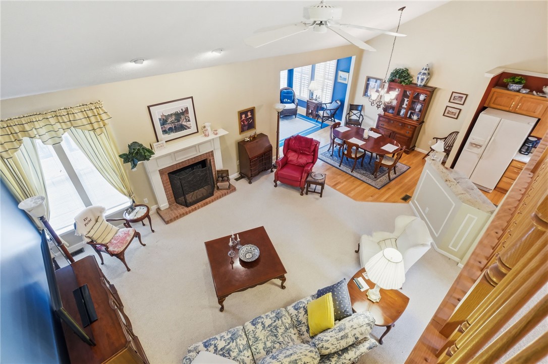 6855 Stephanie Ct