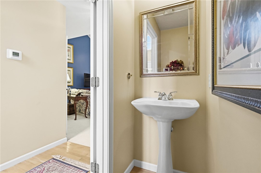 6855 Stephanie Ct