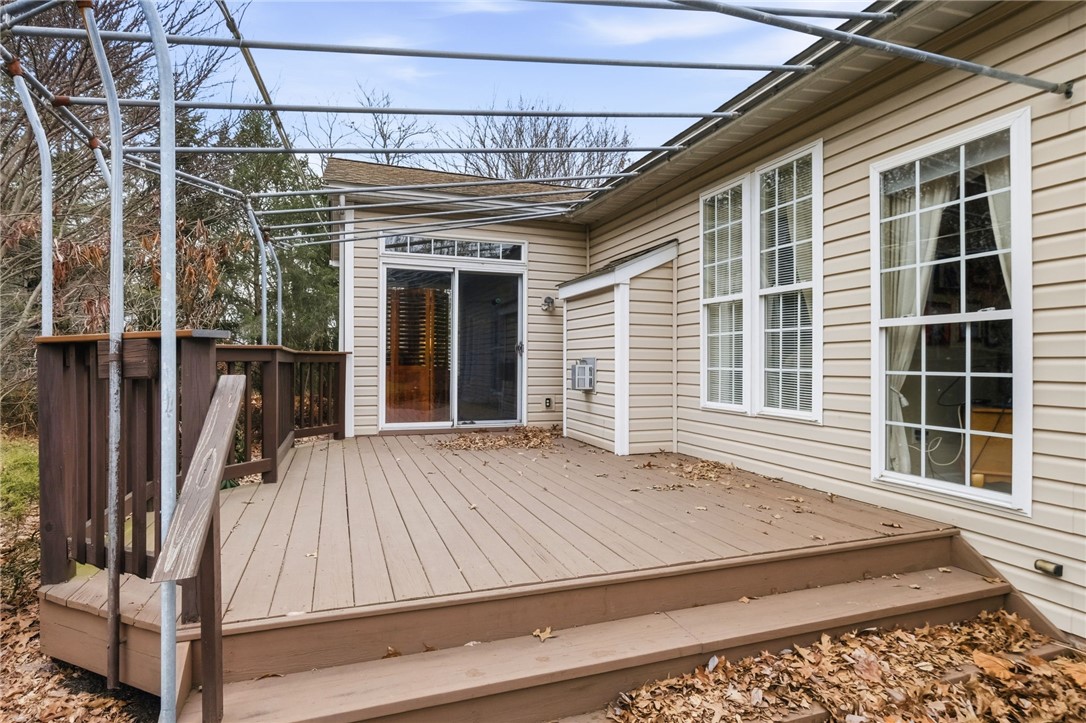 6855 Stephanie Ct