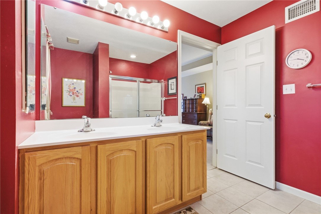 6855 Stephanie Ct