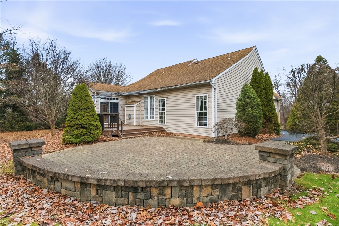 6855 Stephanie Ct
