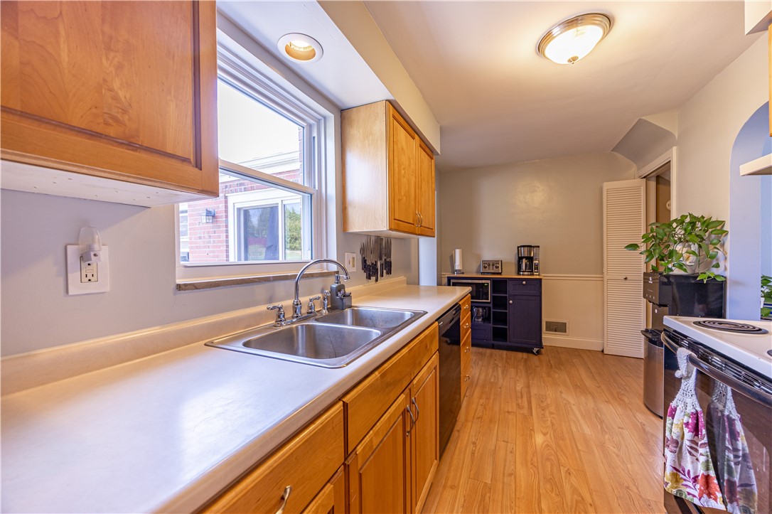222 Glenview Dr
