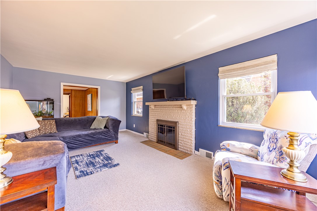 222 Glenview Dr