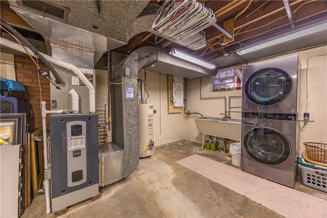 222 Glenview Dr