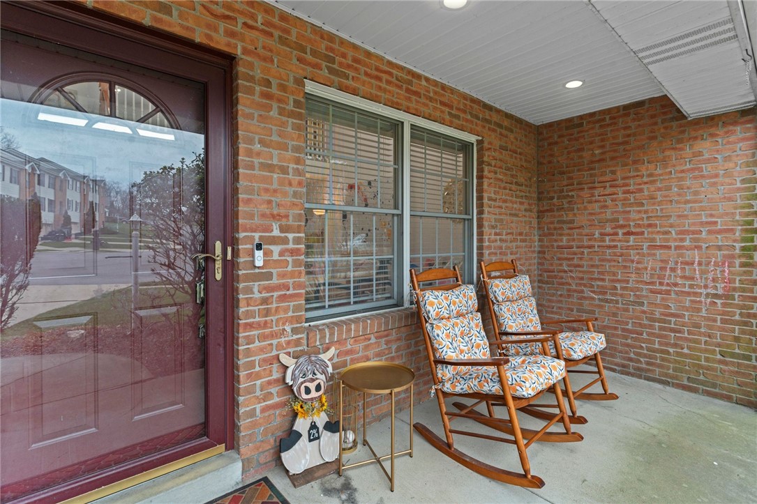 5528 Worthington Ct