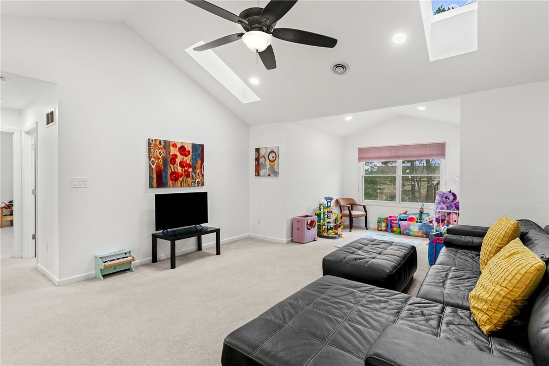 5528 Worthington Ct