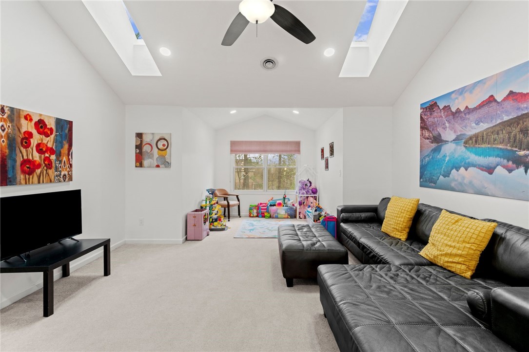 5528 Worthington Ct