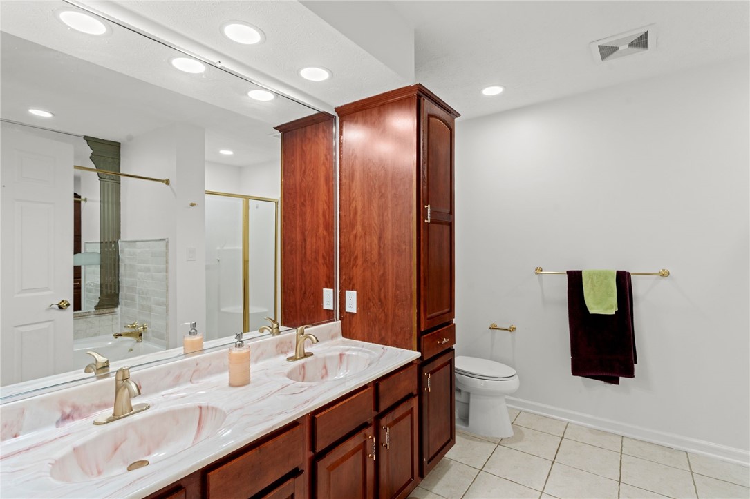 5528 Worthington Ct