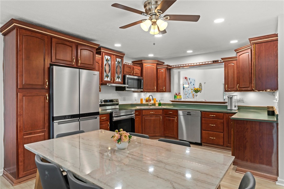 5528 Worthington Ct