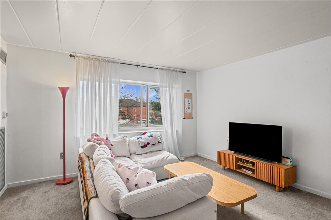 5 Bayard Rd 207