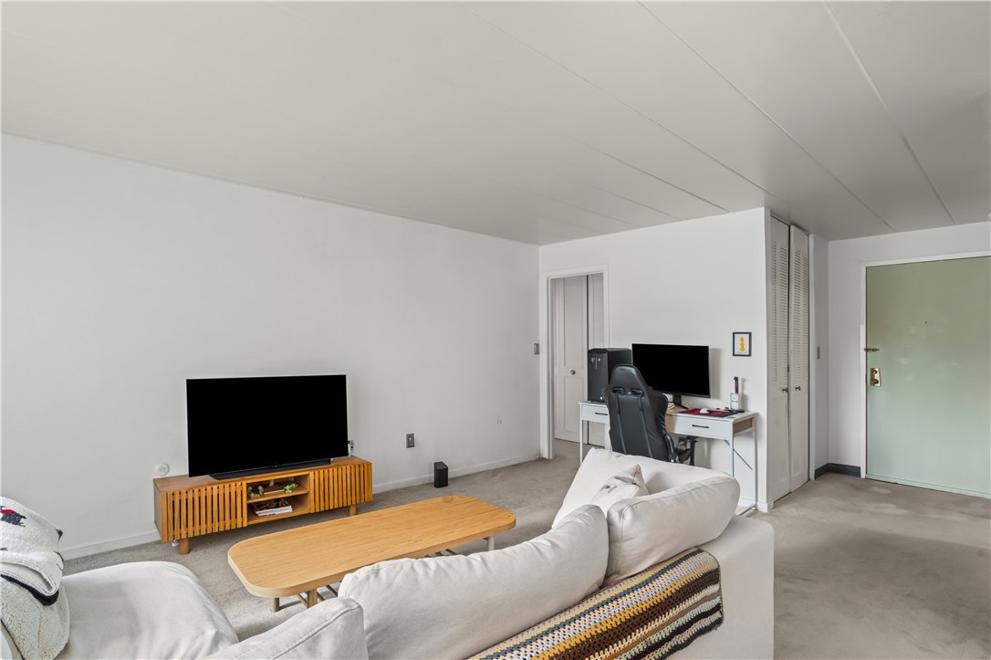 5 Bayard Rd 207
