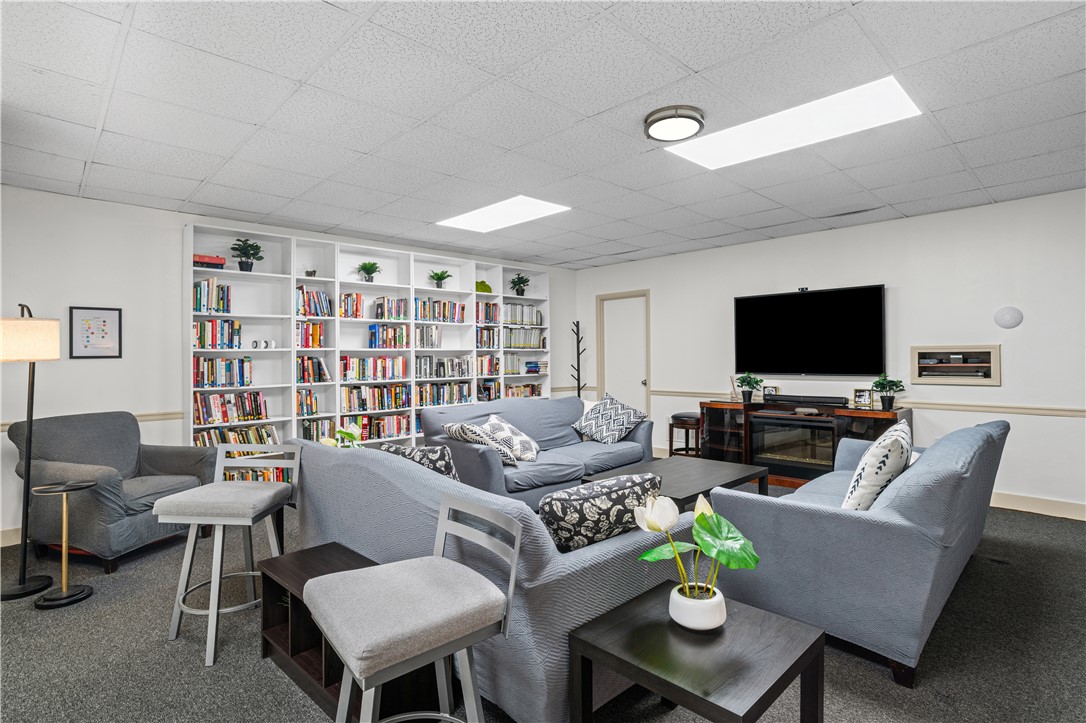 5 Bayard Rd 207