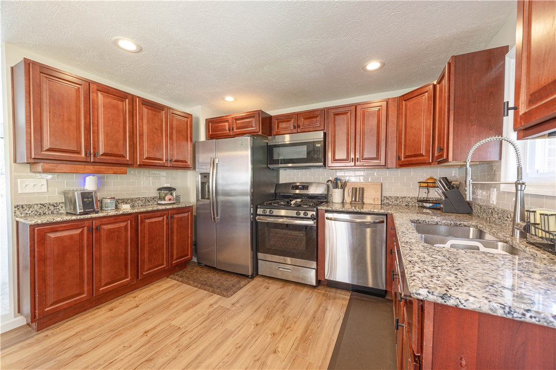 4863 Hialeah Dr